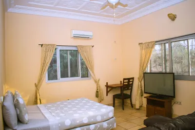 Sunshine villa Luxury with Ocean view Hotels near Limbe Botanic Garden