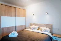 Charming apartment in Baciu with 2 supermarkets and bus station 2 minutes away Hotels in 