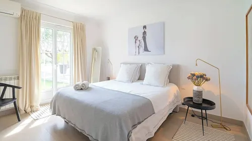 JAMES FCD56 - stunning villa in between the vineyards surrounding Saint Tropez