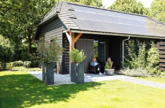 Atmospheric luxury holiday home –  spacious garden – 5 minutes from the forest. โรงแรมใน
