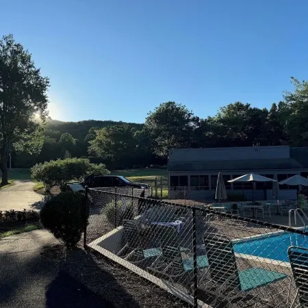 Walk to Wintergreen. Hot Tub. Hiking off Property. Cozy 4 BR home.