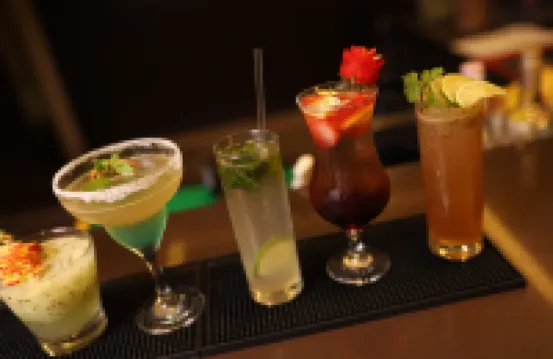 公園因達亞飯店