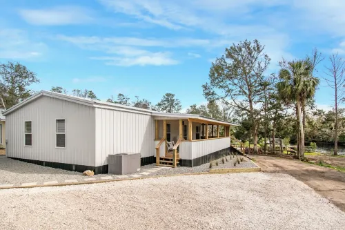 Charming 2-bedroom house with AC, WiFi in Steinhatchee