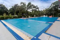 โรงแรมบ้านสวนคุณตา กอล์ฟ แอนด์ รีสอร์ท - ที่มีสระว่ายน้ำ