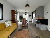 Near Le Touquet, renovated villa for a relaxing break with family or friends. Hotels in Cucq