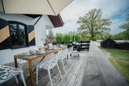 Haus am See mit Sonnenterrasse für 8 Gäste Отели в г. Хершинг-ам-Аммерзе