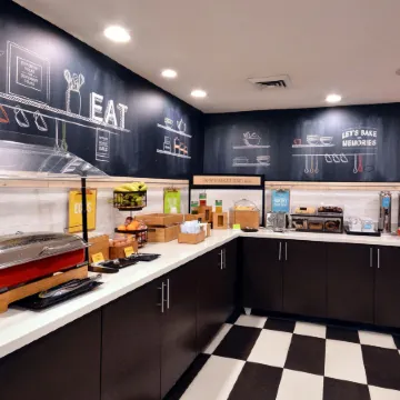 Hampton Inn Raleigh-Capital Blvd North Отели рядом с достопримечательностью «Торговый центр Triangle Town Center»