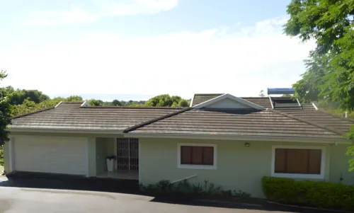 8 Sleeper Kingsize Vacation Home Rental Springside Road, Hillcrest Park, Durban Hotel a Hillcrest