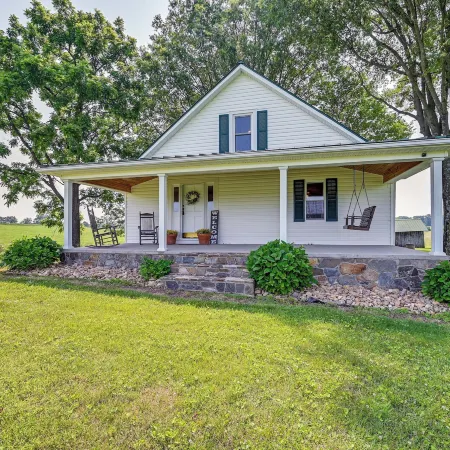 Dobson Farmhouse w/ Scenic Porch - Near Vineyards!