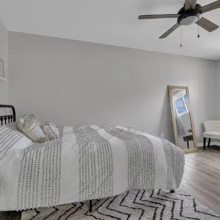 Niagara Family Stay | Near Brock, Falls & Wineries