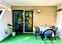 Studio apartment in the heart of nature with shared pool and playground Hotels in Boersch