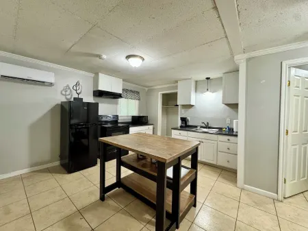 Charming 1-bedroom Getaway in the heart of Kilgore