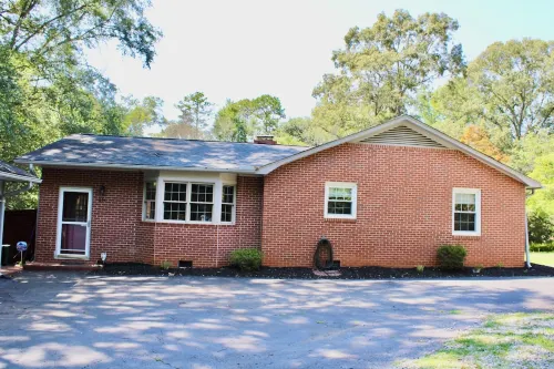 4BR Clemson Retreat:Safe, Quiet Street Near Campus & Parks