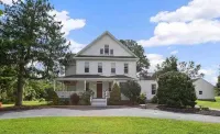 Relaxing 5 bd home with 1 bd Apartment on 2.5 acres near MD beaches Hotels in Berlin