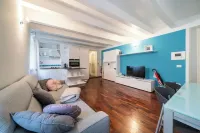 Central apartment a stone's throw from the lake