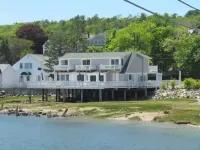 Oceanfront Condo #2 prime location w/ amazing views