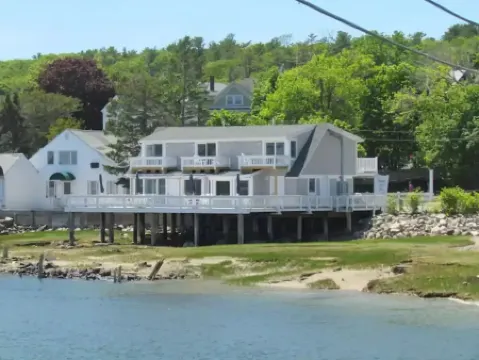 Oceanfront Condo #2 prime location w/ amazing views