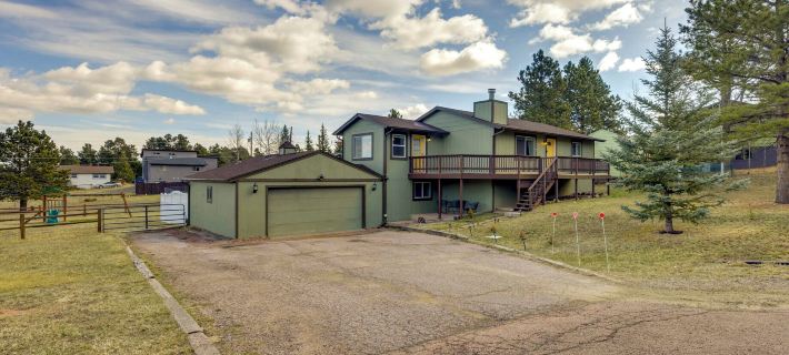 Comforting Woodland Park Home w/ Fire Pit! Hotels in Teller County