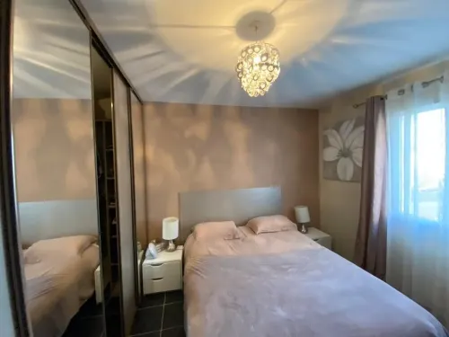 Villa sur le Thor Proche de la Gare de la Gare TVG Avignon et Région Lubéron Hotels in Le Thor