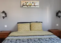 Detached family apartment on the first floor of a house with garden Hotels in Landevant