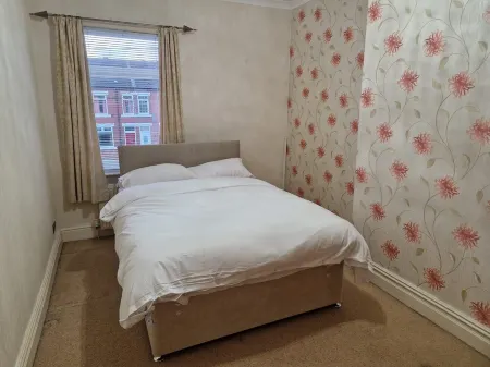 Decent rooms in Wakefield