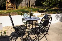 Home from Home, only 5 minutes drive from Historical Durham center. Hotels in Belmont