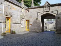 Kennedy Cottage - Traditional 3 Bedroom Cottage on Beautiful Blairquhan estate Hotels in Maybole