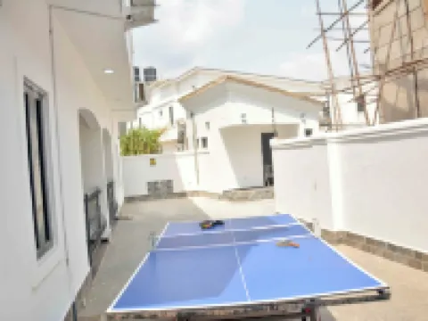 Slim Anyaiwe Apartments Hotéis em Agbor