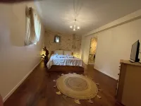 Charming  Gite Swimming Pool and Spa