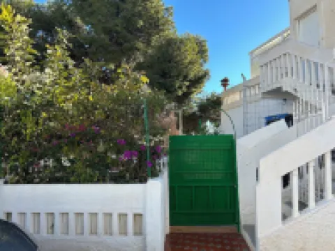 Faro de Mar, with large terrace and 5 minutes from the beach. 聖何塞酒店