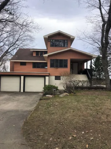 Beautiful 5-bedroom beach house on North Shore of Sand Point, near Caseville MI