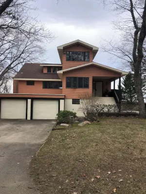 Beautiful 5-bedroom beach house on North Shore of Sand Point, near Caseville MI