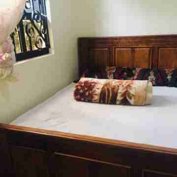 house, family stay, Masai guard, kitchen utensils, private washrooms Rooms