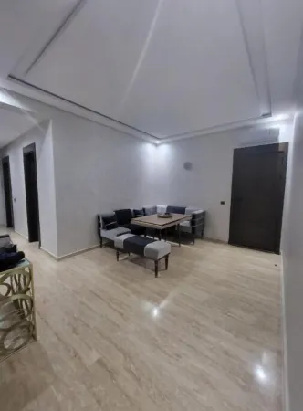 Magnifique Appartement vue Piscines, Fontaines et Espaces Verts Ensoleillé Отели в г. Ain Chock Hay Hassani