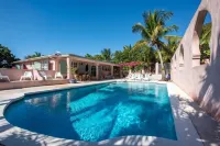 Indigo House 4 Bedroom Home - piscina