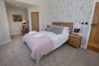 Meadow View - Luxury barn with breathtaking views near York