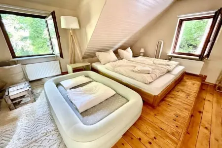 Das Koselige Familie, Lagerfeuer & Waldgarten Отели в г. Бад-Гандерсхайм