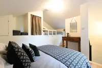 Coastal Walden Lodge  호텔