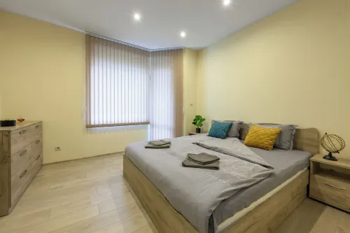 Cozy 1-bedroom apartment in charming Varna with AC, WiFi