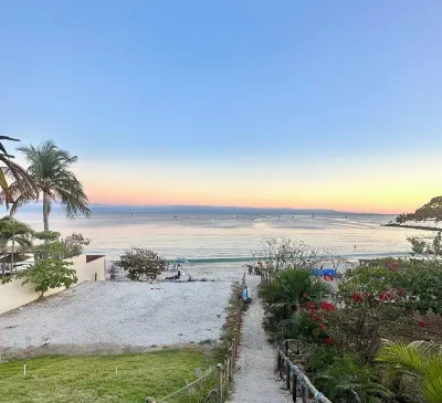 Charming rooftop bungalow 1 block from the beach! Hotels near Koko Boutique