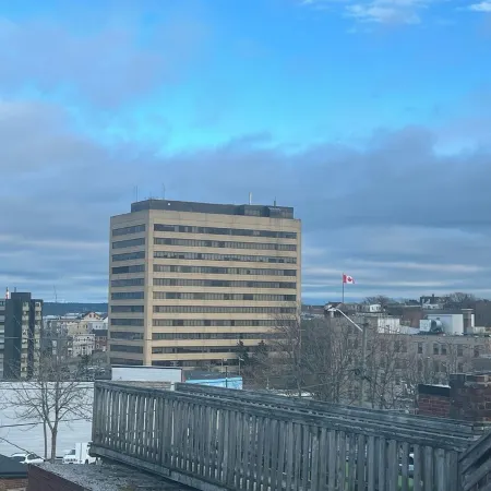 Suite stay in Uptown Saint John! Sleeps 12 TD Station & Aquatic Centre 5min walk