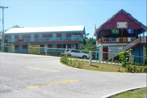 Enjoy vibrant sunsets, gorgeous ocean views and a warm tropical breeze in Roatan