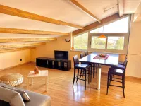 Pretty attic located in the municipality of Taormina 3.5 kilometers from the center. Hotels in Trappitello