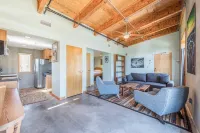 Cozy 1-bedroom pet friendly apartment in enchanting Chattanooga with WiFi, AC