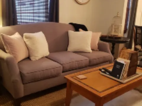 Pet & Family Friendly, Quiet, Near Hwy 39 & 88, Sleeps 7, Remodled, Superhost Hotels in Ogle County