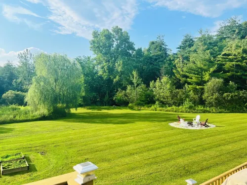 Stylish, clean and comfortable 4-bedroom country home located in Accord