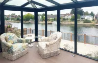 Thames Mansion - River View Hotel a Old Windsor