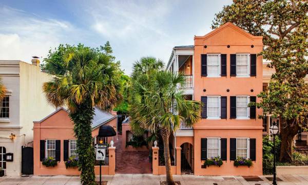 Elliott House Inn
