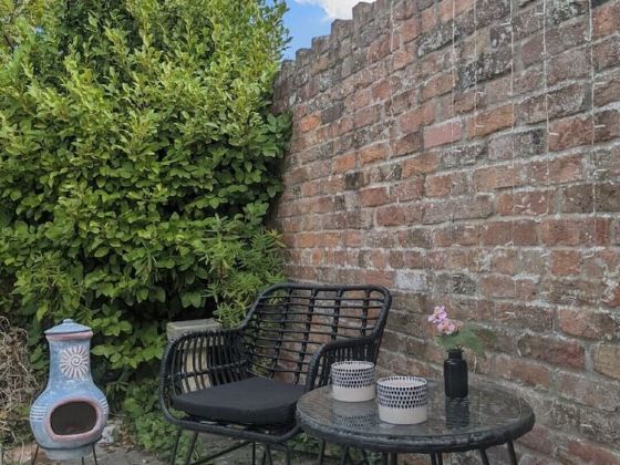 The Stable - cosy, romantic space in a quiet village location