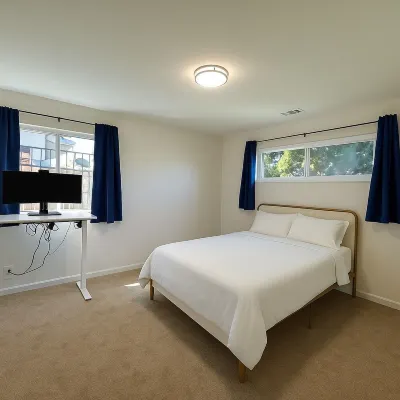 Fantastic 4-bedroom house in San Leandro Hotels in San Leandro